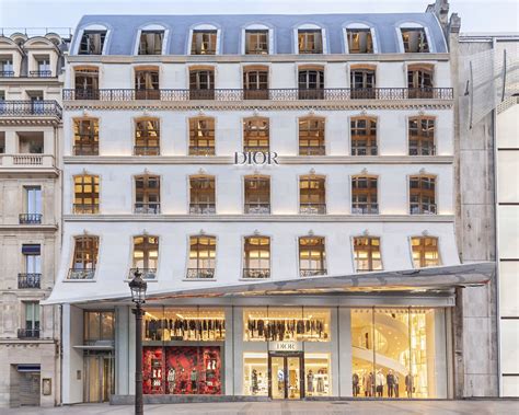 new dior boutique paris|dior outlet in paris.